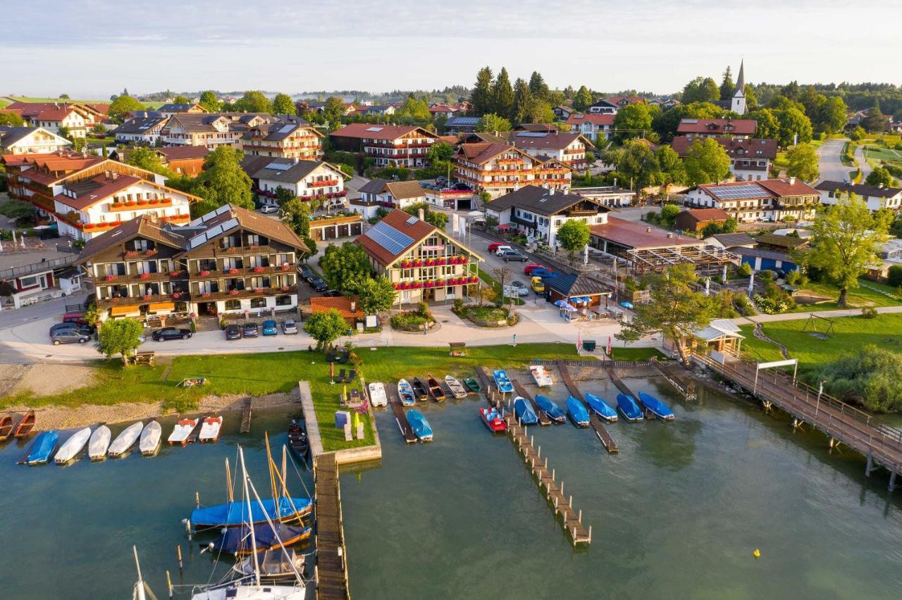 Gaestehaus Gruenaeugl Am See Gstadt am Chiemsee Exterior foto
